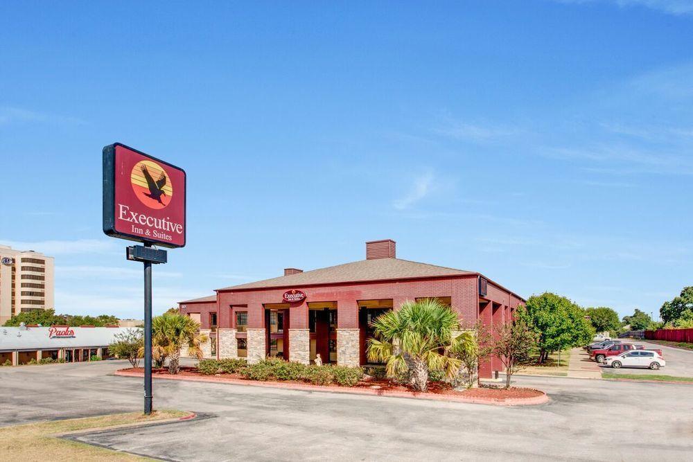 Days Inn By Wyndham College Station University Drive Exteriör bild