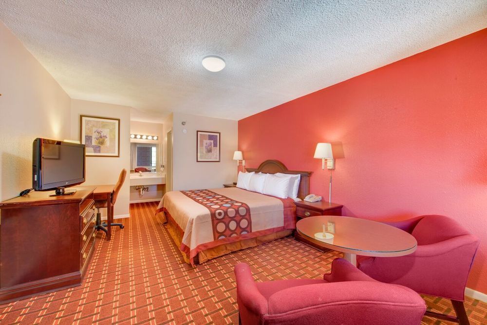 Days Inn By Wyndham College Station University Drive Exteriör bild