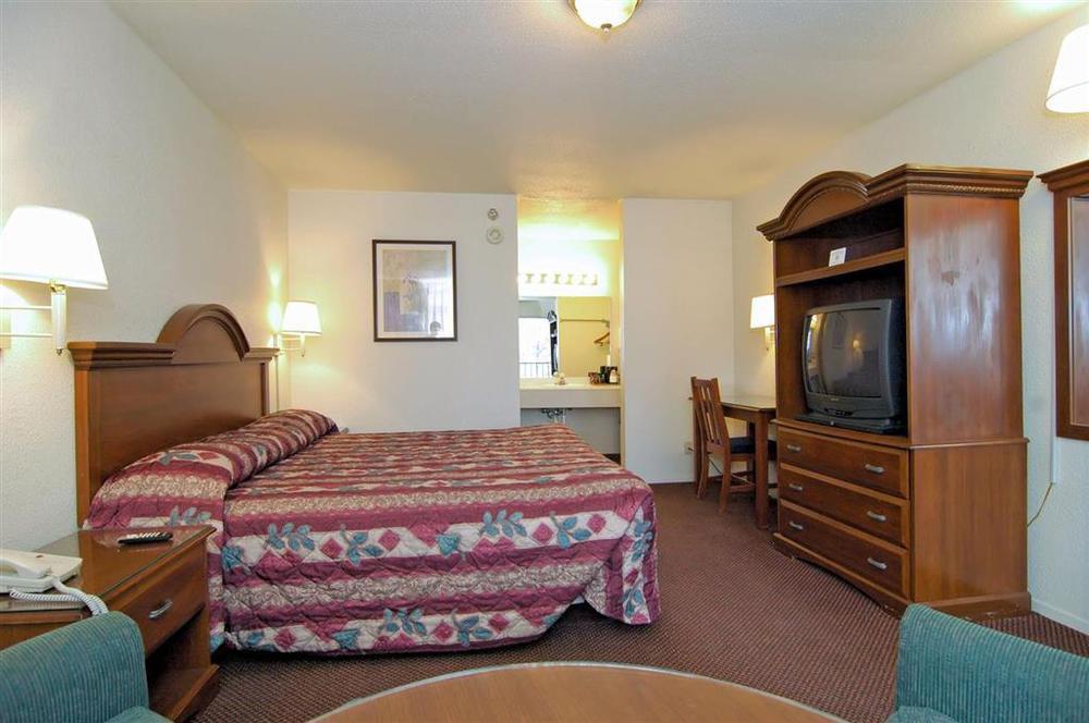 Days Inn By Wyndham College Station University Drive Rum bild